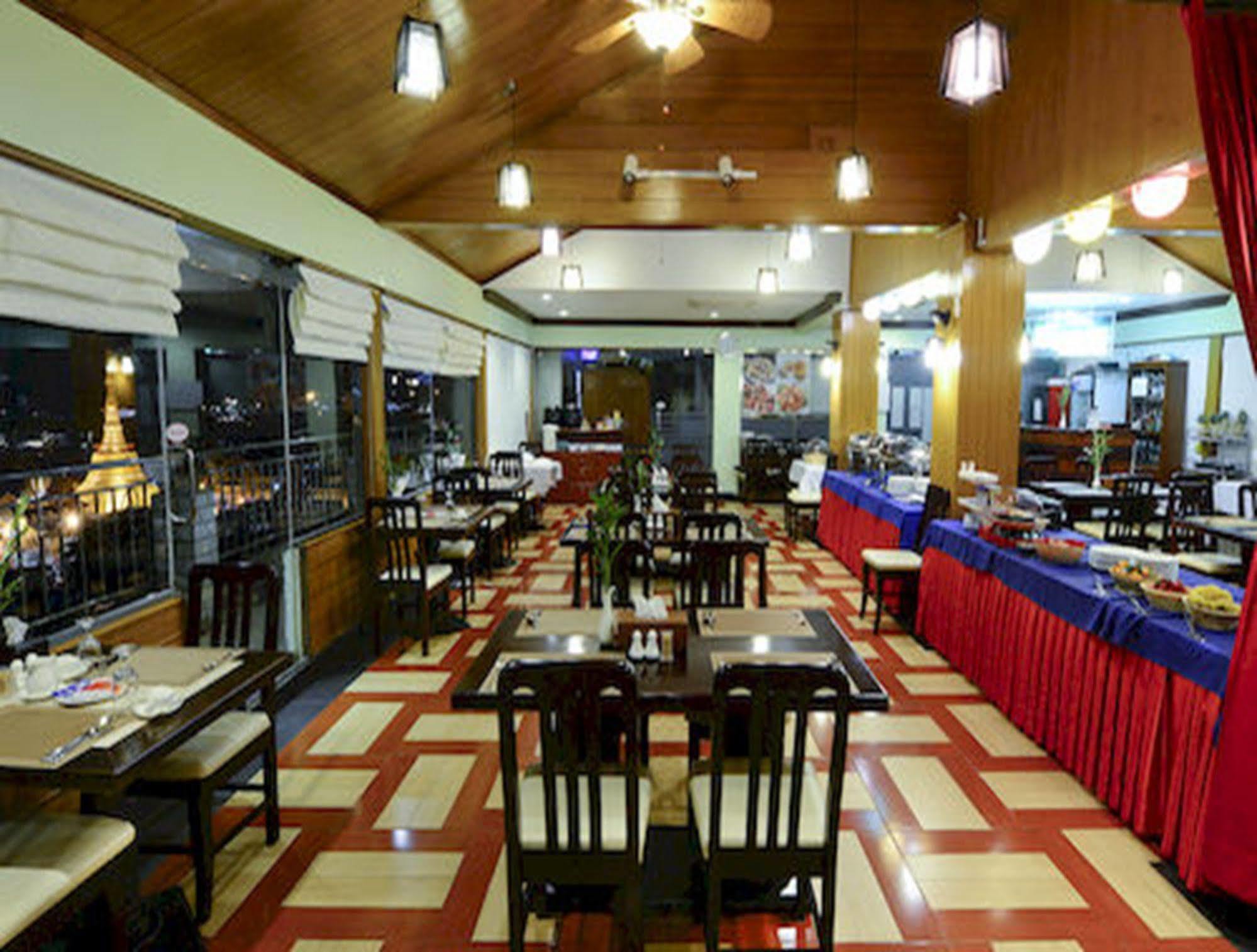 Millennium Hotel Yangon Exterior photo